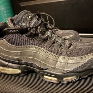 Nike Black Athletic Shoes